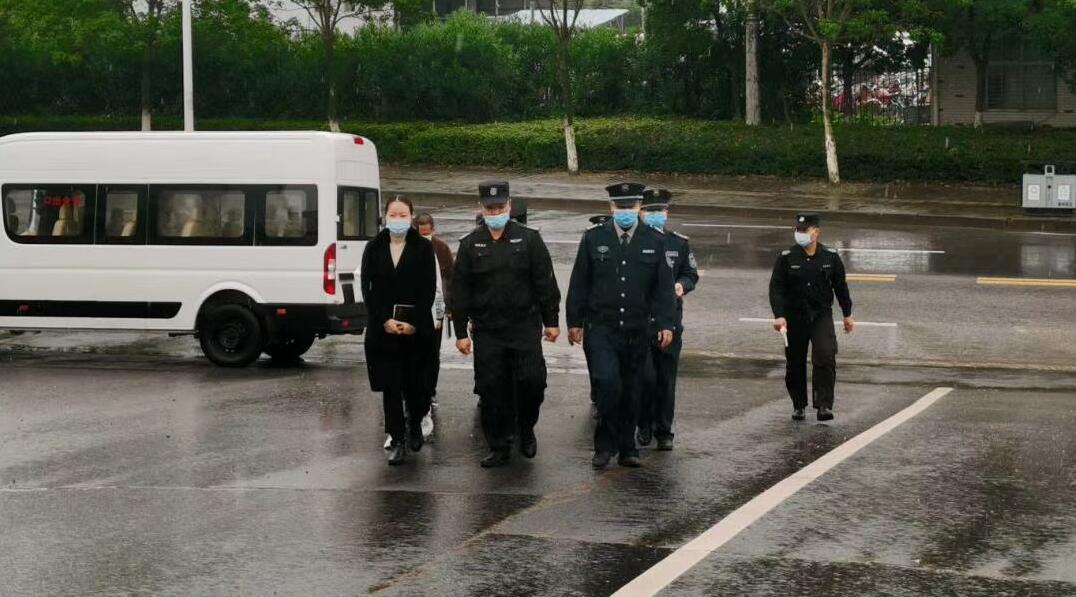 獵鷹保安公司為做好“國(guó)慶假期”期間客戶單位安全守護(hù)！
